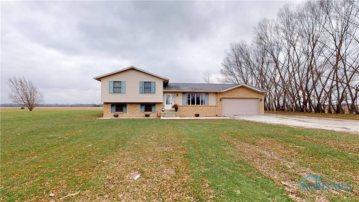 4199 Napoleon RD, Fremont, OH 43420