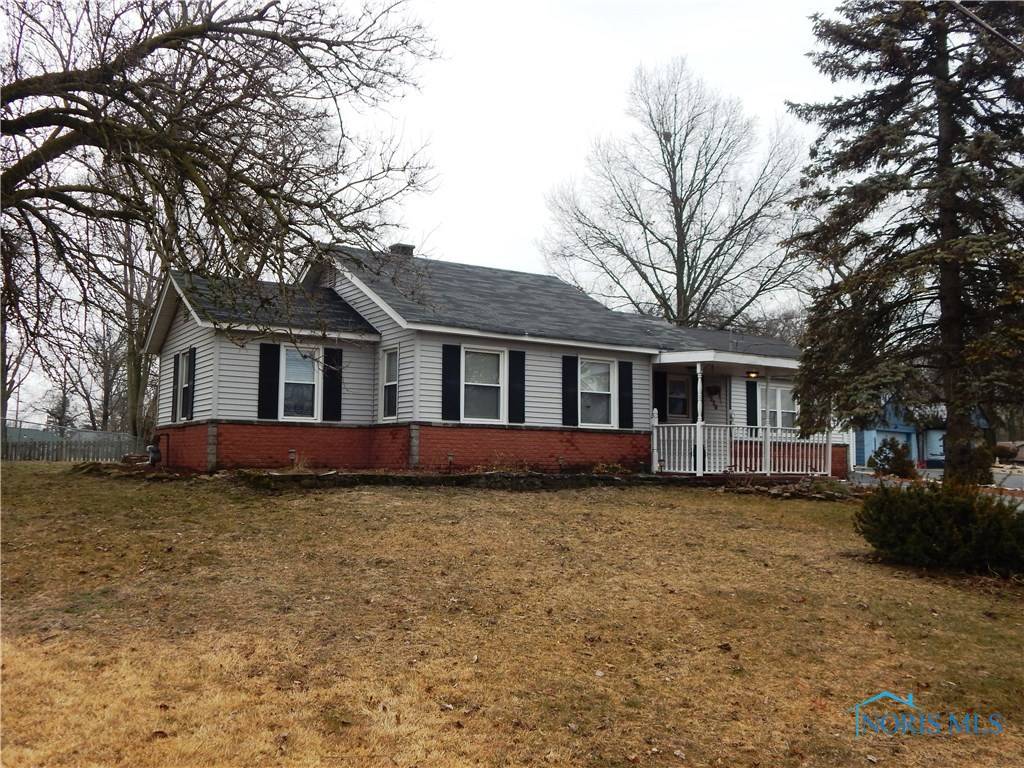 1320 Sand Ridge RD, Bowling Green, OH 43402