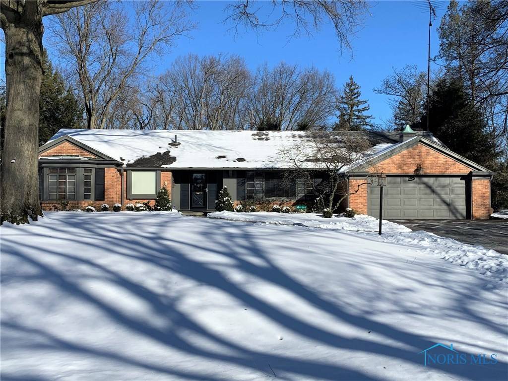 4344 Brittany RD, Ottawa Hills, OH 43615