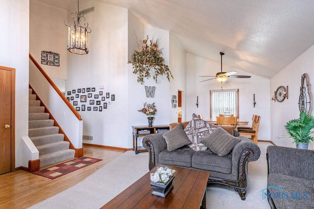 Perrysburg, OH 43551,7081 Twin Lakes RD