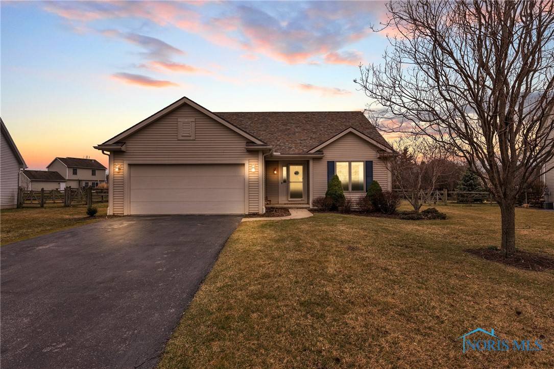 819 Little Creek DR, Perrysburg, OH 43551