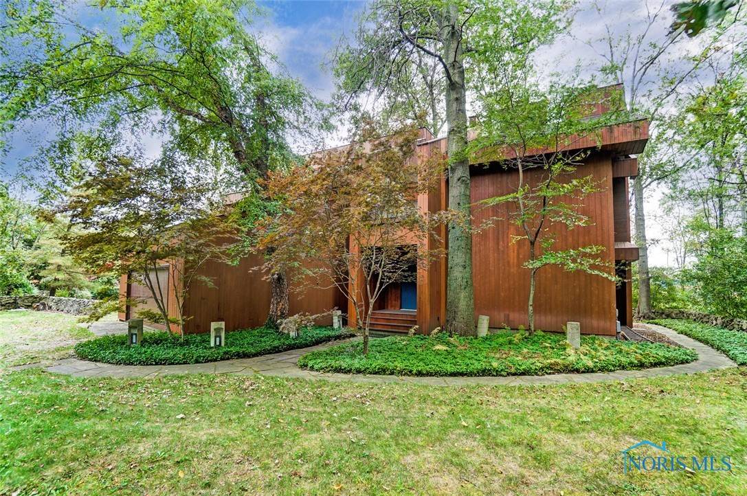 20 Indian Creek DR, Rudolph, OH 43462