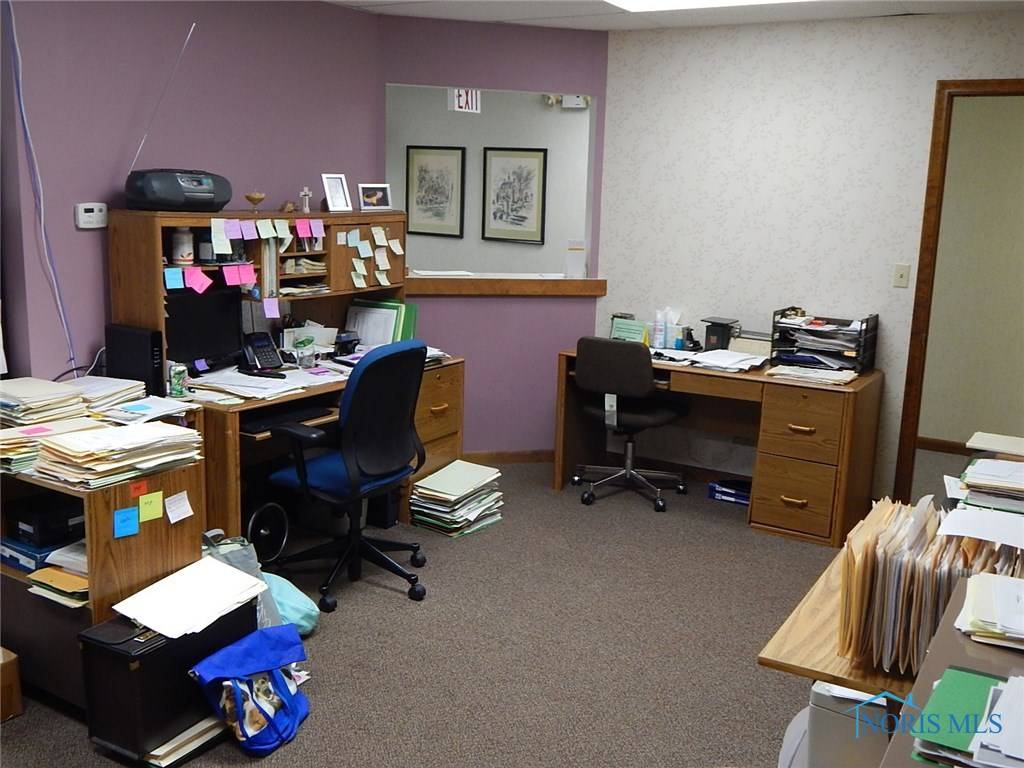Wauseon, OH 43567,142 N Fulton ST