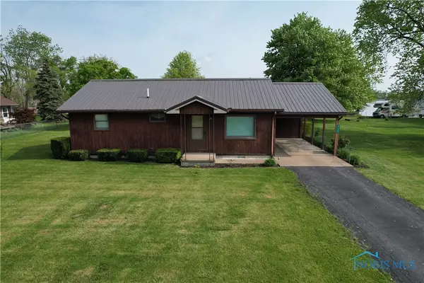 8109 Titus RD, Oak Harbor, OH 43449