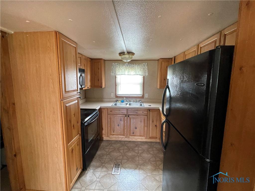 Defiance, OH 43512,419 Gibson ST