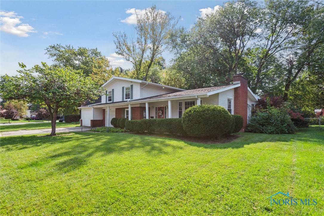1942 Cherrylawn DR, Toledo, OH 43614