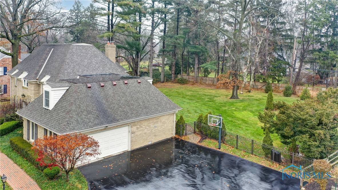 Ottawa Hills, OH 43615,2838 Falmouth RD