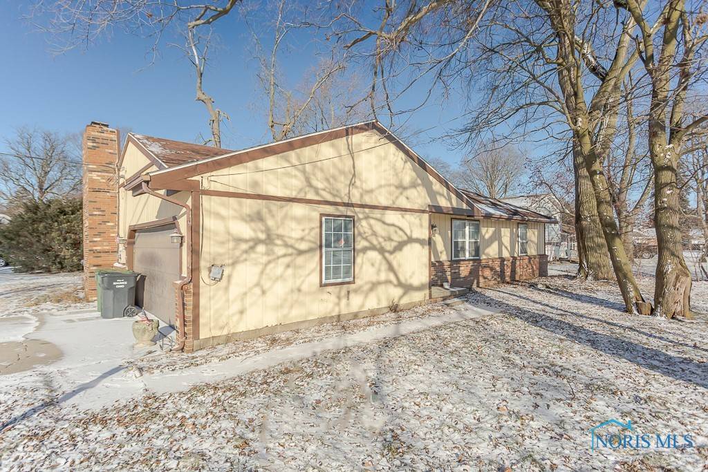 5656 Monclova RD, Maumee, OH 43537