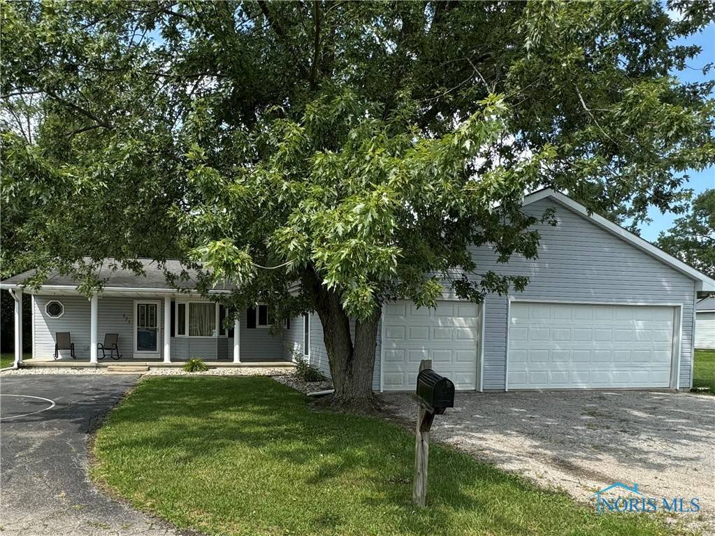 331 E Bartlow ST, Deshler, OH 43516