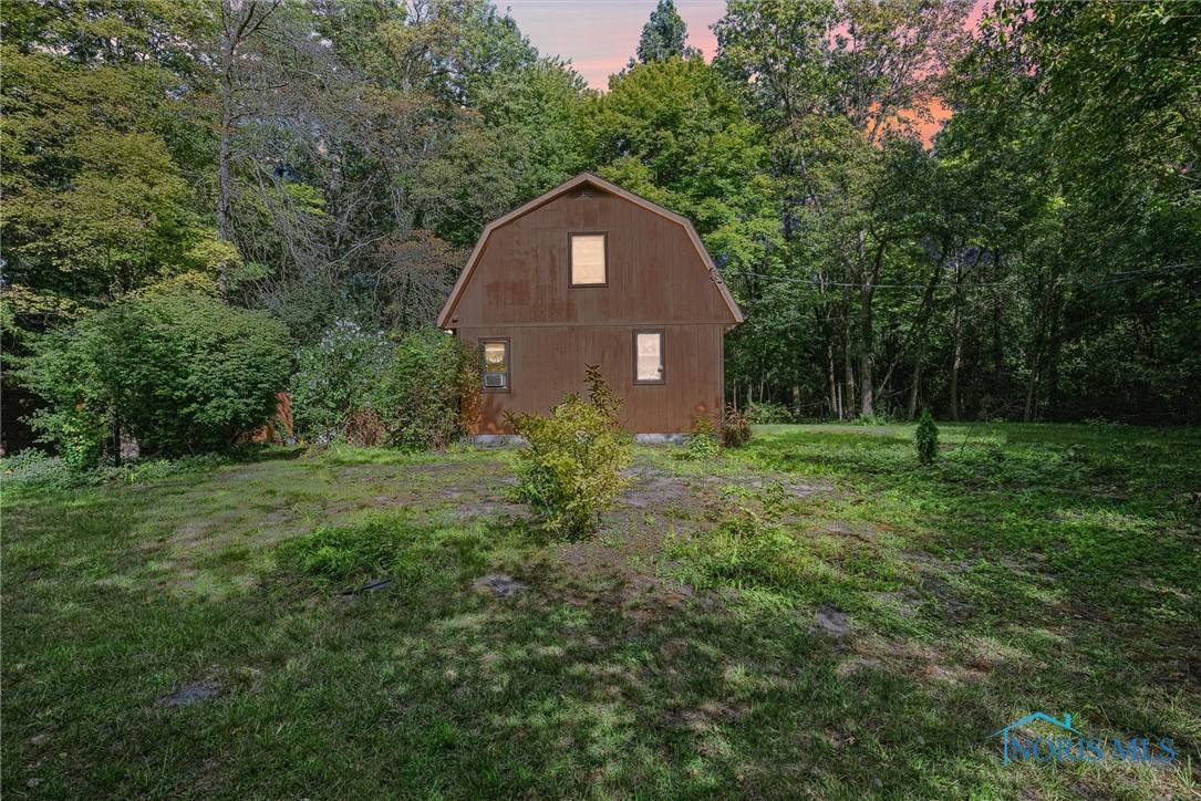 Holland, OH 43528,420 N Eber RD