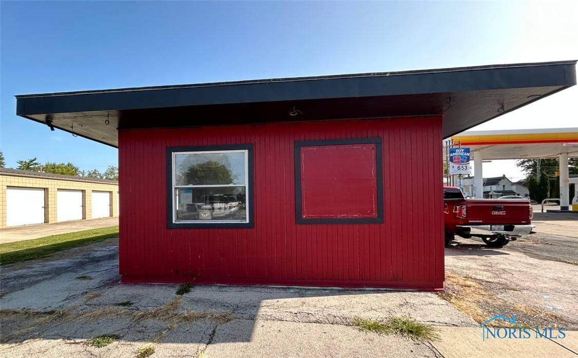 212 W Main ST, Deshler, OH 43516