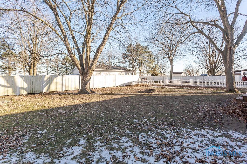 Lyons, OH 43533,221 S Adrian ST