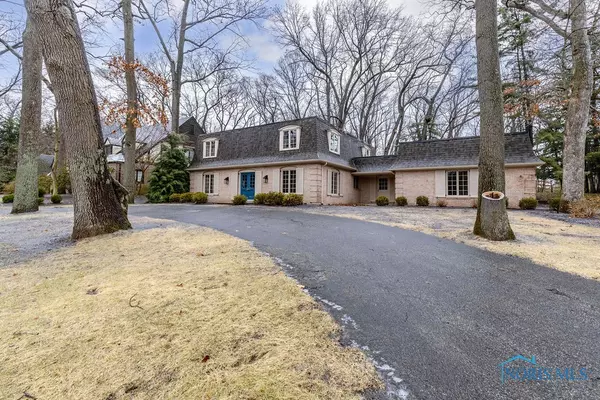 Toledo, OH 43623,5602 Fox Hill DR