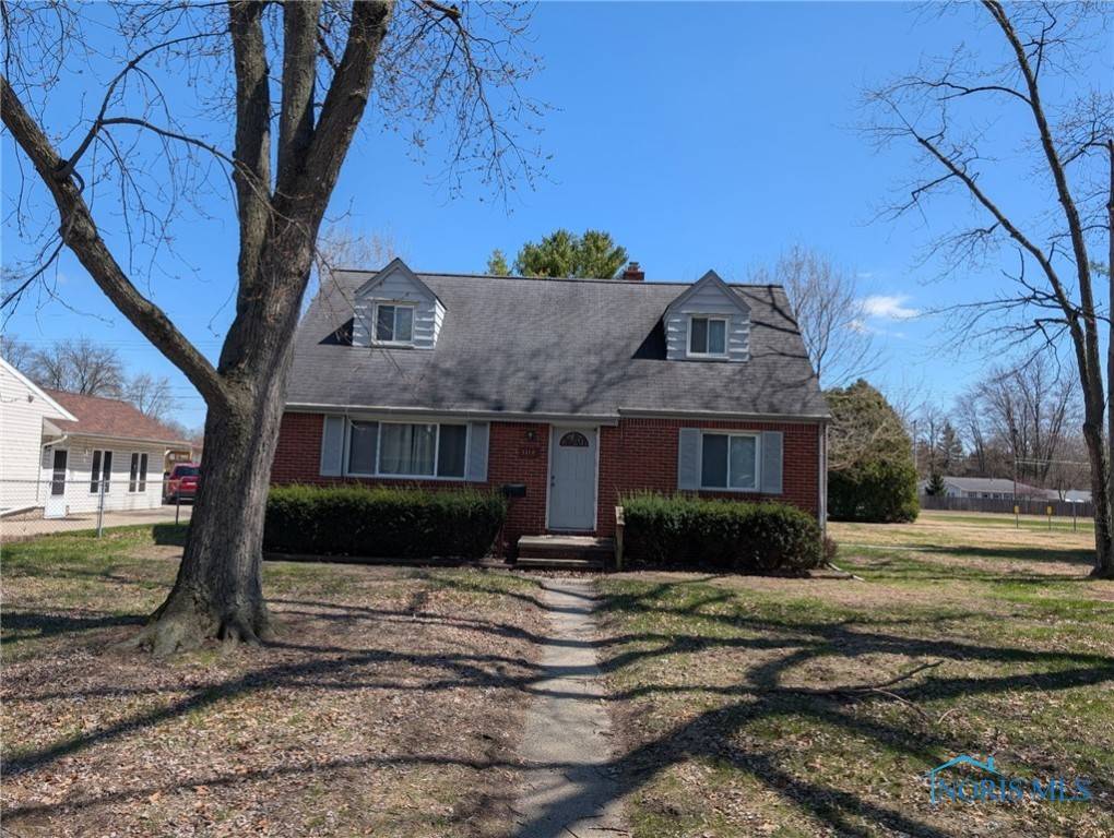 1110 Saturn DR, Toledo, OH 43615
