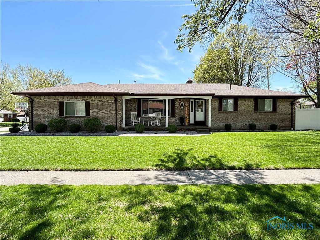 3054 Springtime DR, Oregon, OH 43616