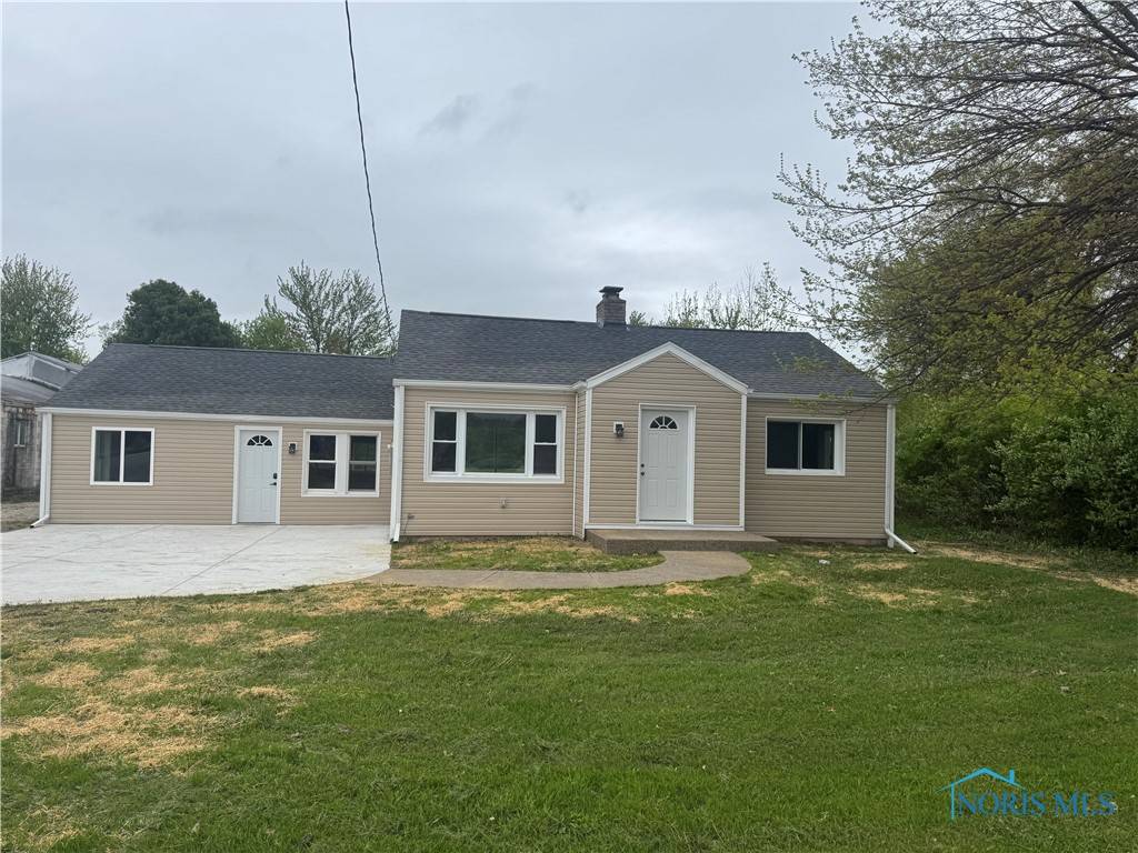 5036 Navarre AVE, Oregon, OH 43616