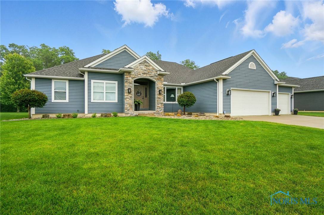 1216 Apache DR, Wauseon, OH 43567