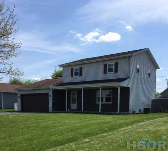 517 Eisenhower Dr, Fostoria, OH 44830