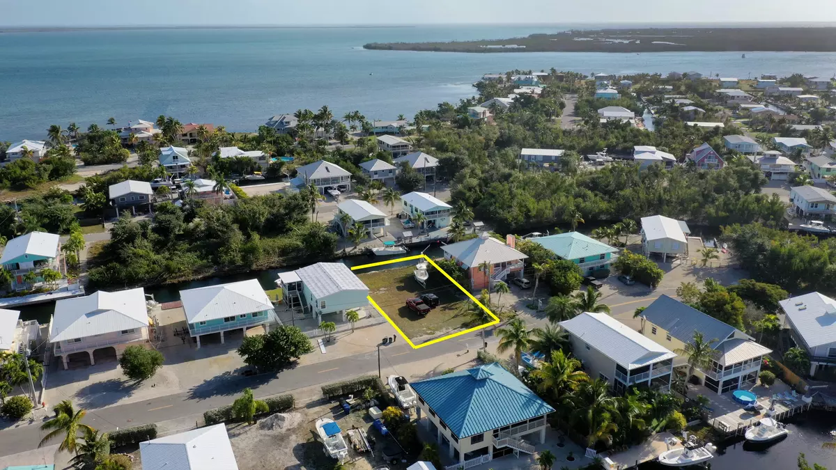 Big Pine Key, FL 33043,2135 San Remo DR