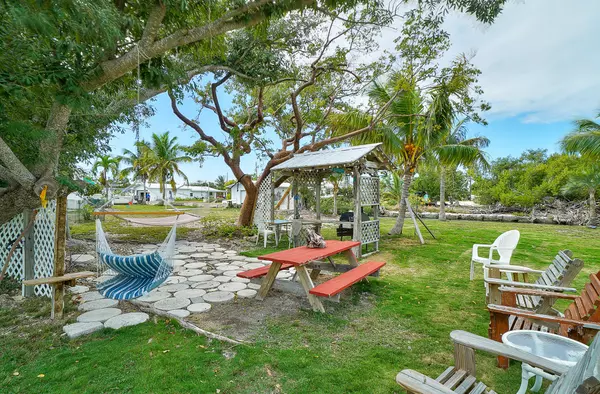 Big Pine Key, FL 33043,30945 Oettley DR