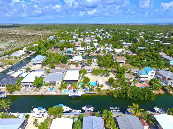 Big Pine Key, FL 33043,29040 Cedar DR