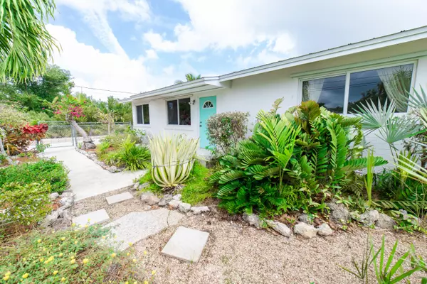 Big Pine Key, FL 33043,3733 Palmetto ST