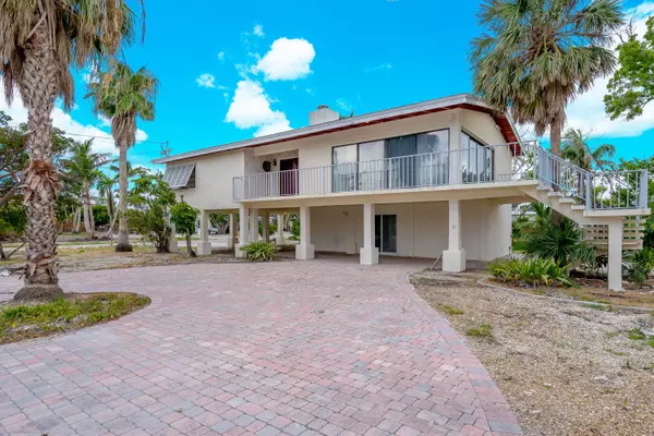 Duck Key, FL 33050,222 Schooner LN