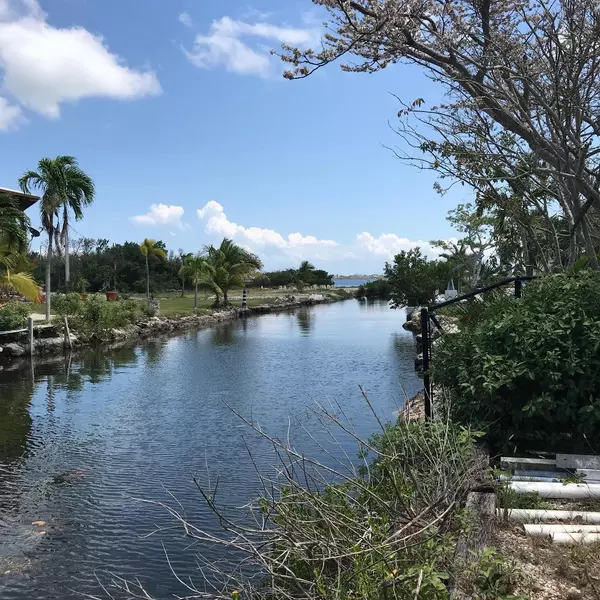 Big Pine Key, FL 33043,1660 Hellenga DR