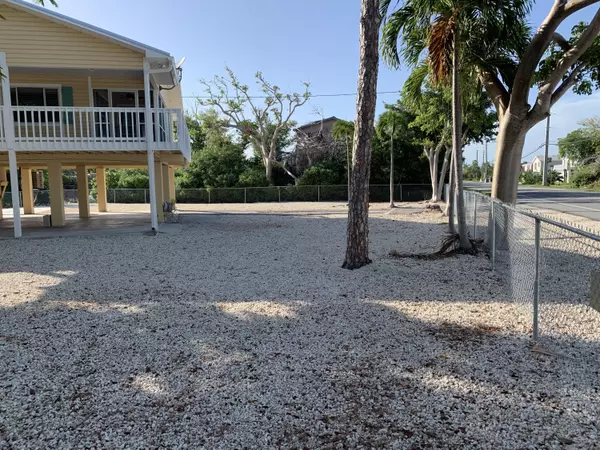 Big Pine Key, FL 33043,30381 Oleander BLVD