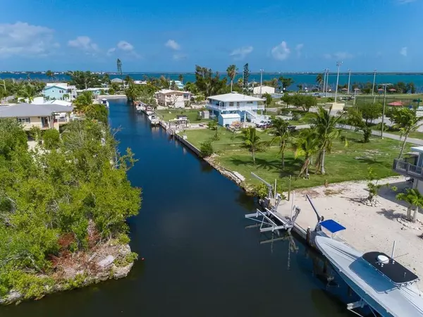 Big Pine Key, FL 33043,30894 Palm DR