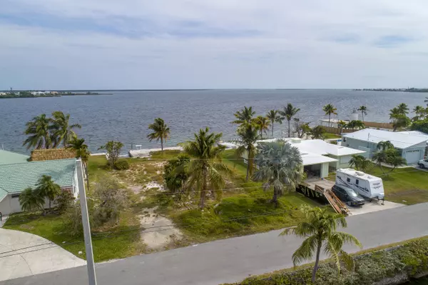 Big Pine Key, FL 33043,1631 Sunrise DR