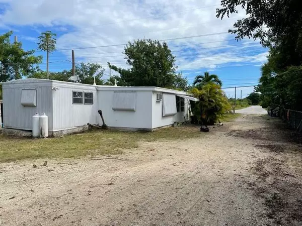 Big Pine Key, FL 33043,156 W County RD