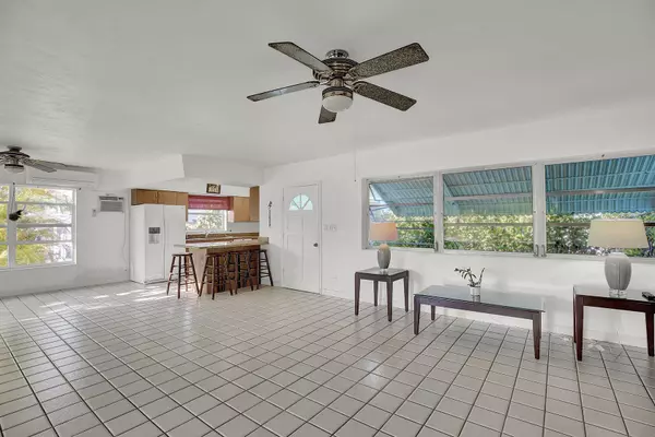 Big Pine Key, FL 33043,675 Pine LN