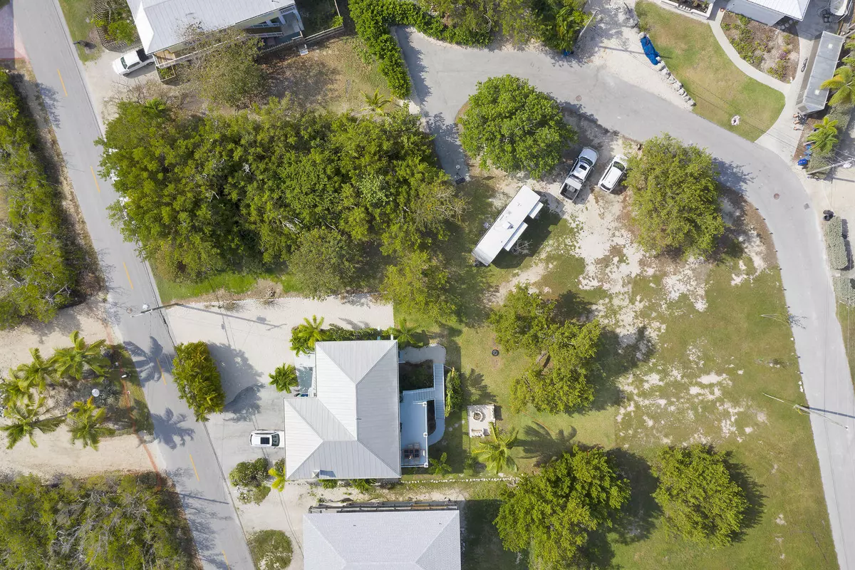 Big Pine Key, FL 33043,1632 Bogie DR