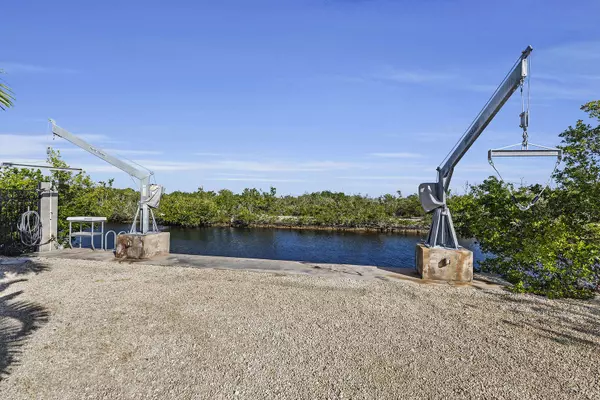 Big Pine Key, FL 33043,3668 Blue Lagoon ST