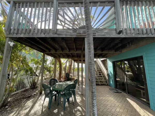 Big Pine Key, FL 33043,1425 W Shore DR