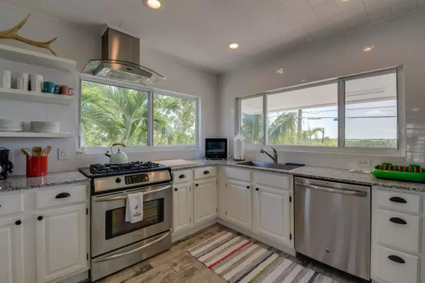 Big Pine Key, FL 33043,215 W Cahill CT