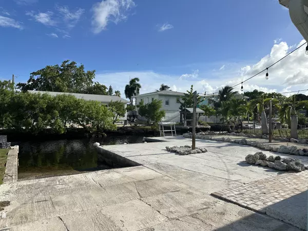 Big Pine Key, FL 33043,30960 Baileys LN