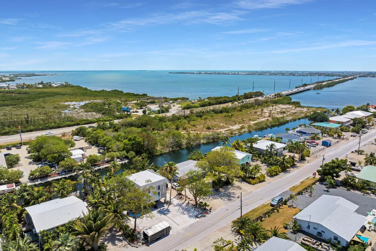 Big Pine Key, FL 33043,29654 Constitution AVE