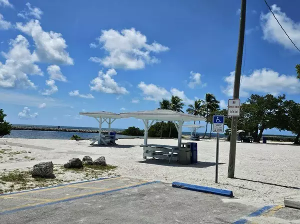 Key Largo, FL 33070,222 W Indies RD