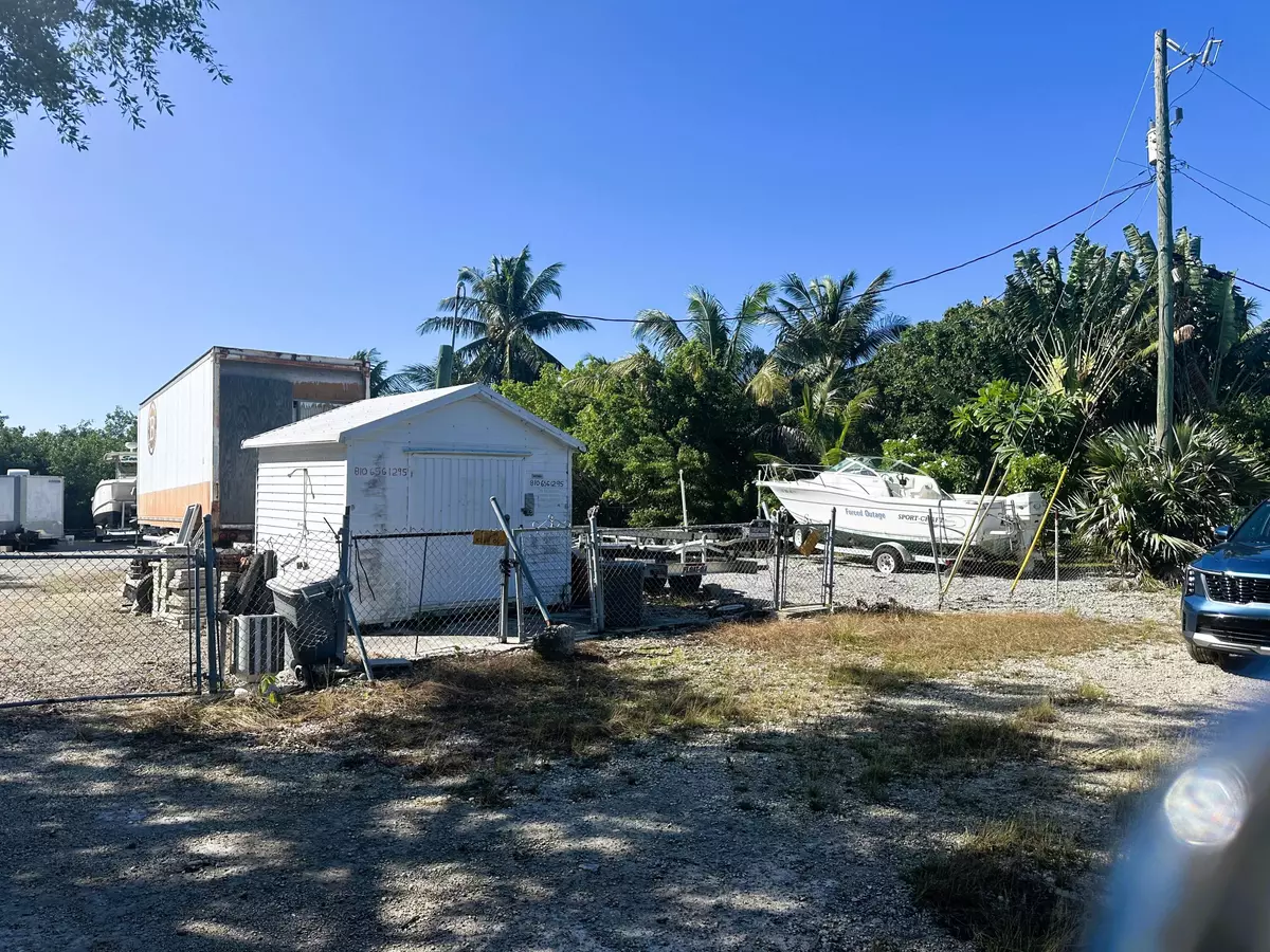 Big Pine Key, FL 33043,3 Rd AVE  #1