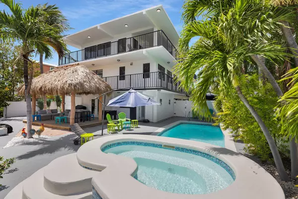 Big Coppitt, FL 33040,1 Emerald DR