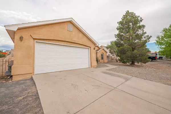 Los Lunas, NM 87031,14 Parador RD NE