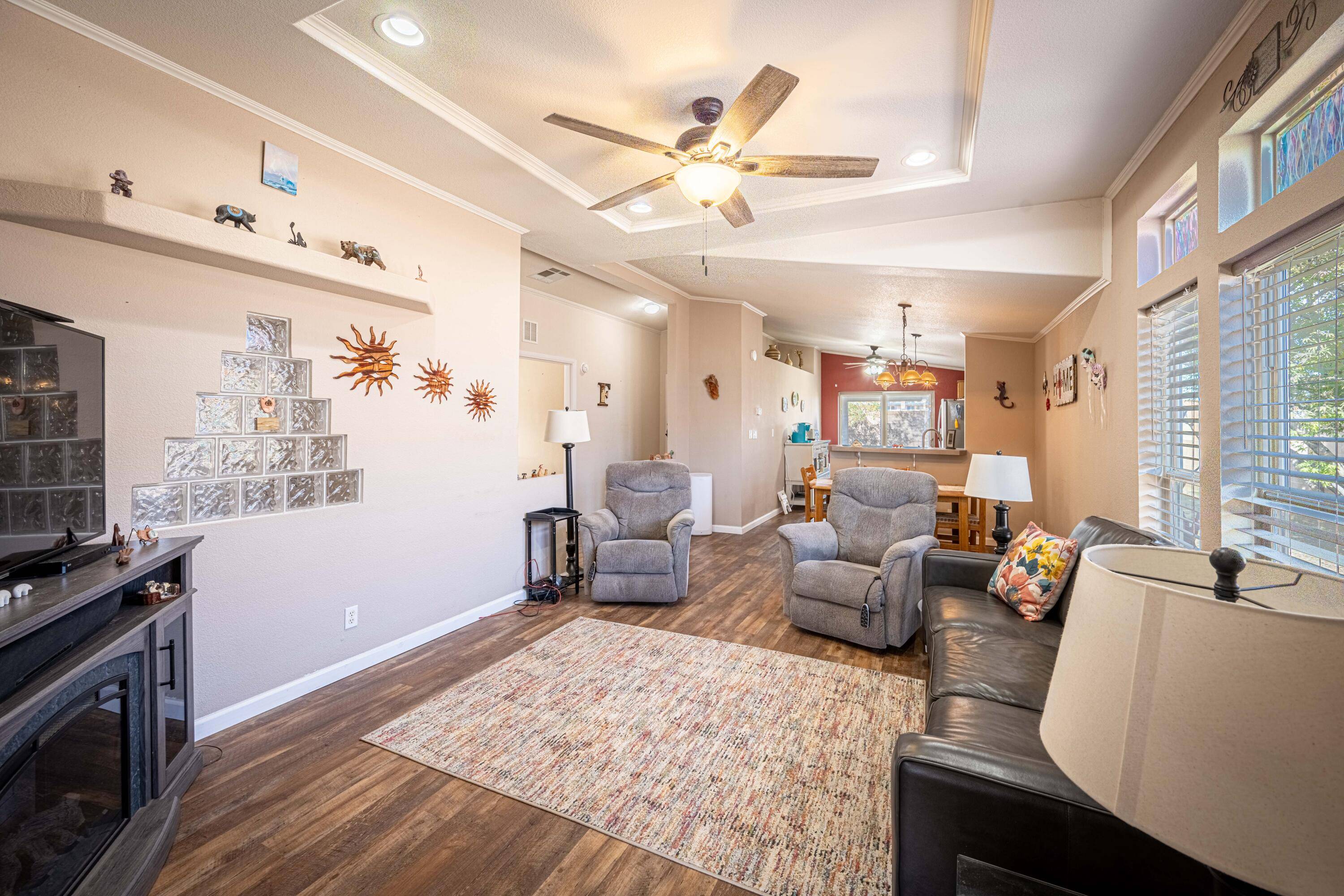Belen, NM 87002,124 SUNRISE BLUFFS DR