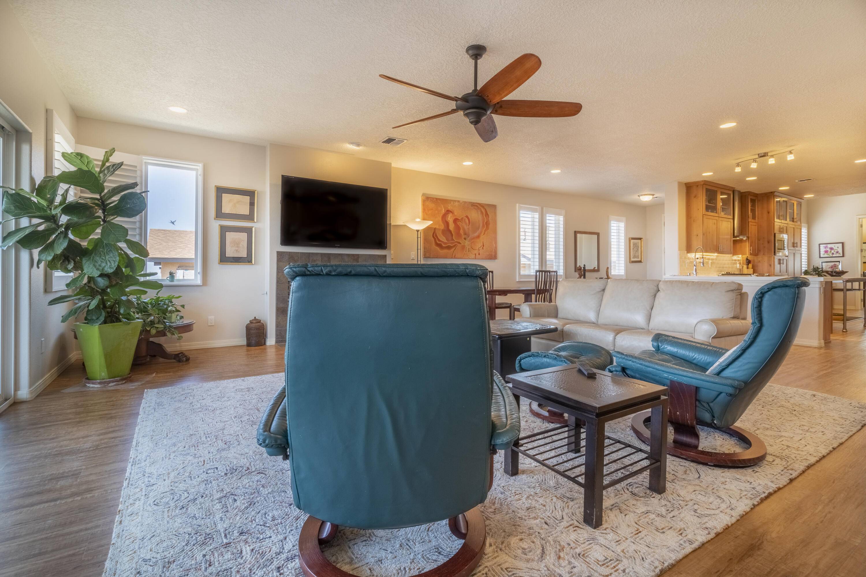 Los Lunas, NM 87031,4260 AGAVE CT SW