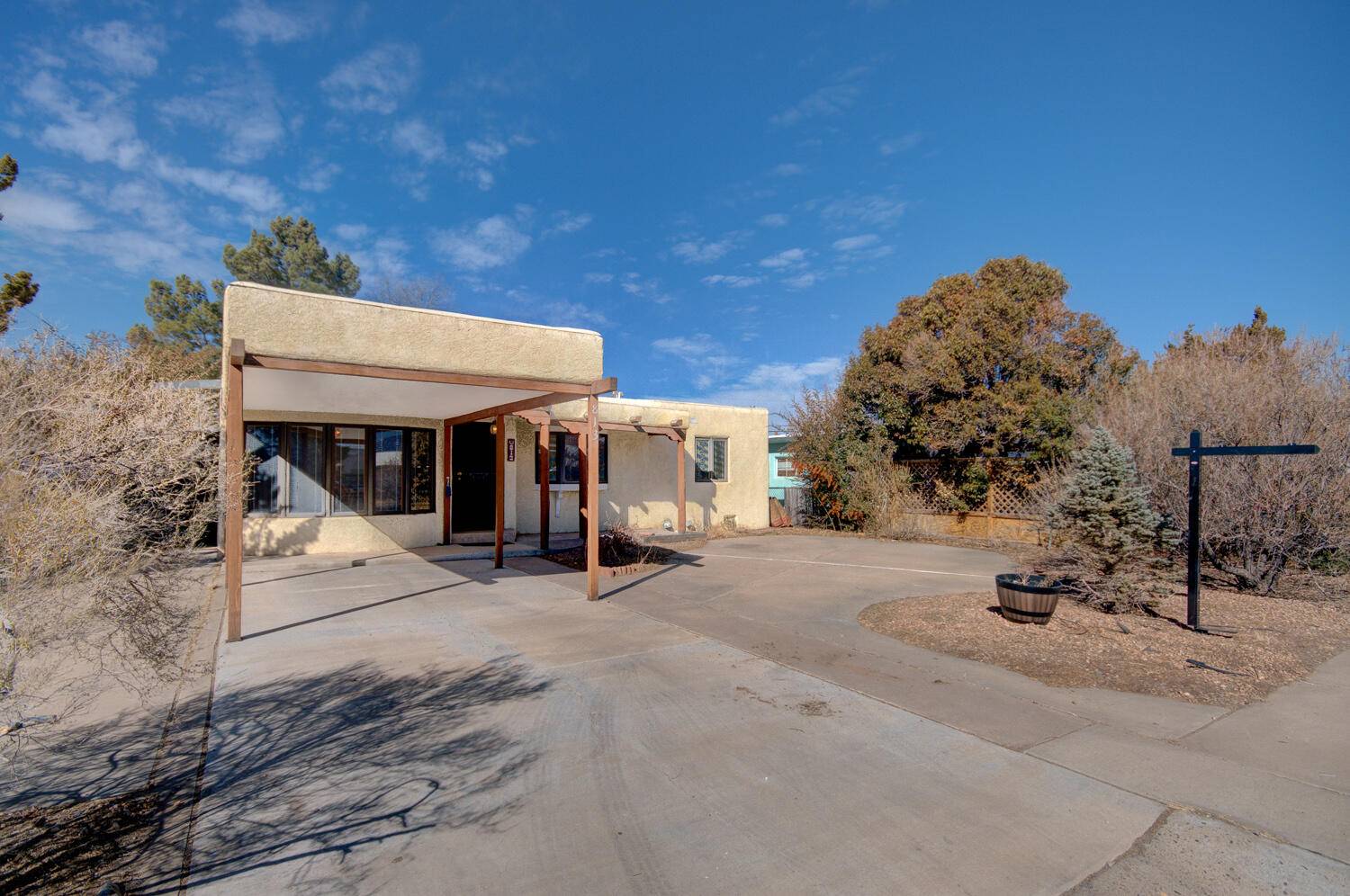 Albuquerque, NM 87108,813 CAGUA DR SE