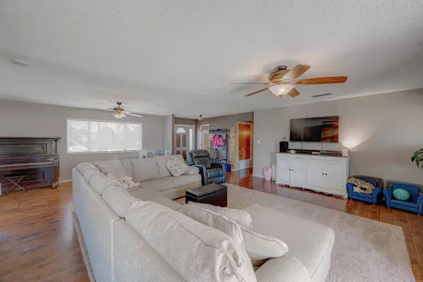 Rio Communities, NM 87002,318 RIGGS ST