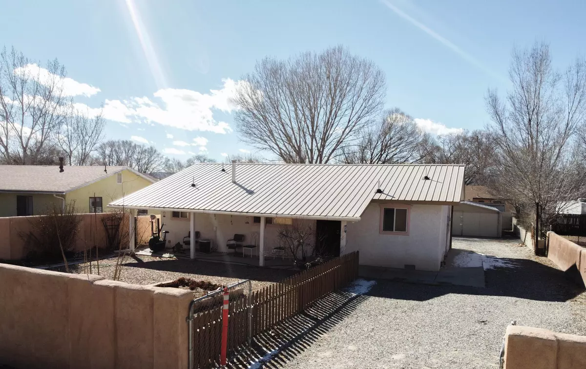 Espanola, NM 87532,1308 Fry ST