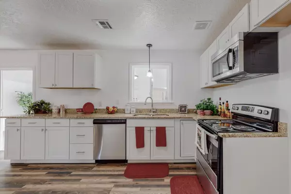 Albuquerque, NM 87104,2713 19TH ST NW