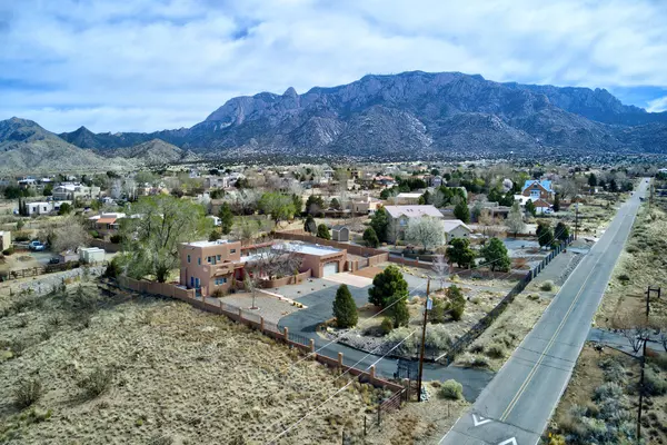 Albuquerque, NM 87122,11209 SIGNAL AVE NE